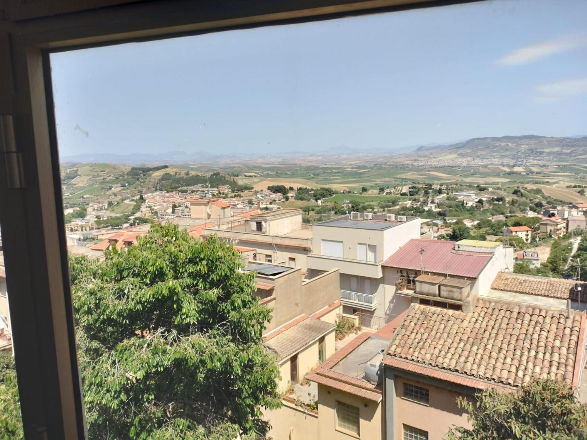 D&P Suites 1 Salemi Exterior photo